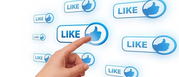 woman-hand-pressing-Social-Network-icon-260